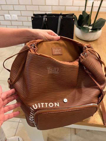 תיק LOUIS VUITTON