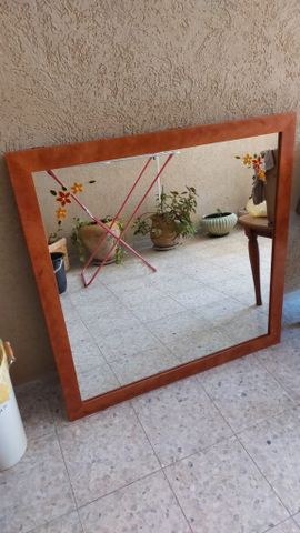 מראה גדולה