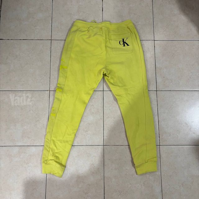 חליפת Calvin Klein