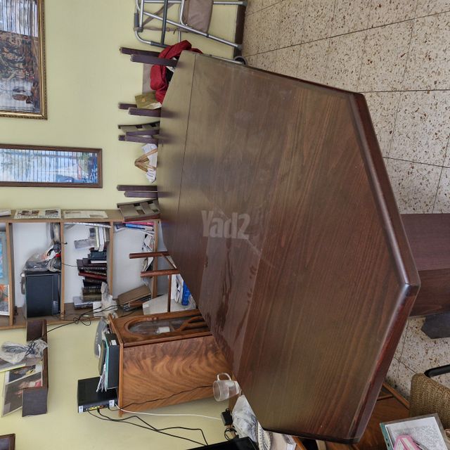 שולחן