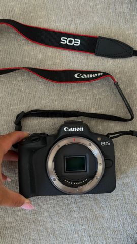 מצלמה canon r50