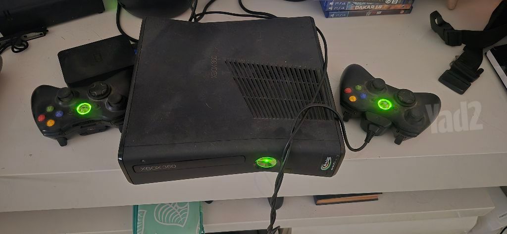 Xbox 360 slim + rgb