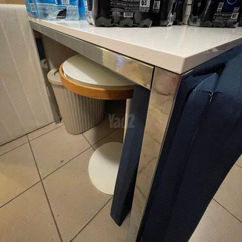 שולחן אוכל