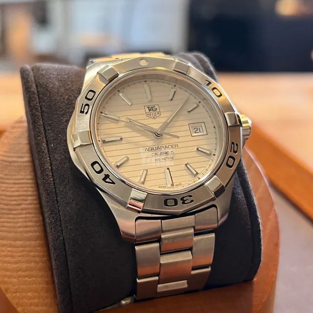 Aquaracer 300M Calibre 5 White