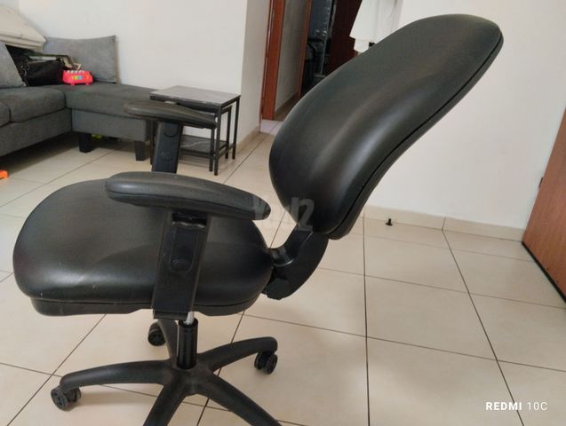 כסא מנהלים