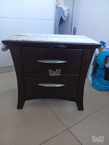 שידת מעץ מלא