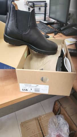 נעלי blundstone