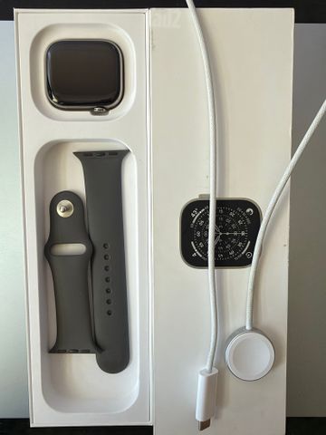 Apple Watch 11 Titanium