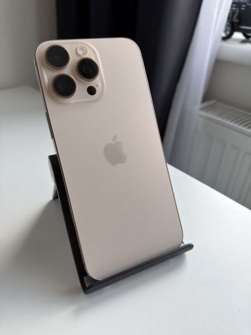 ‏iPhone 16 Pro Max