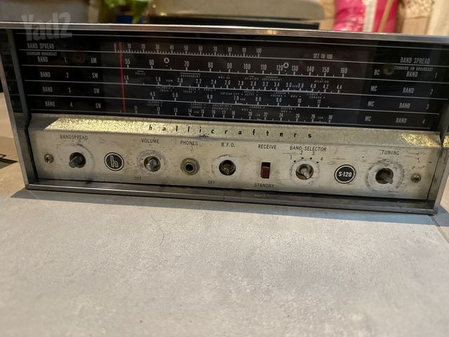 Hallicrafters S-120 רדיו עתיק