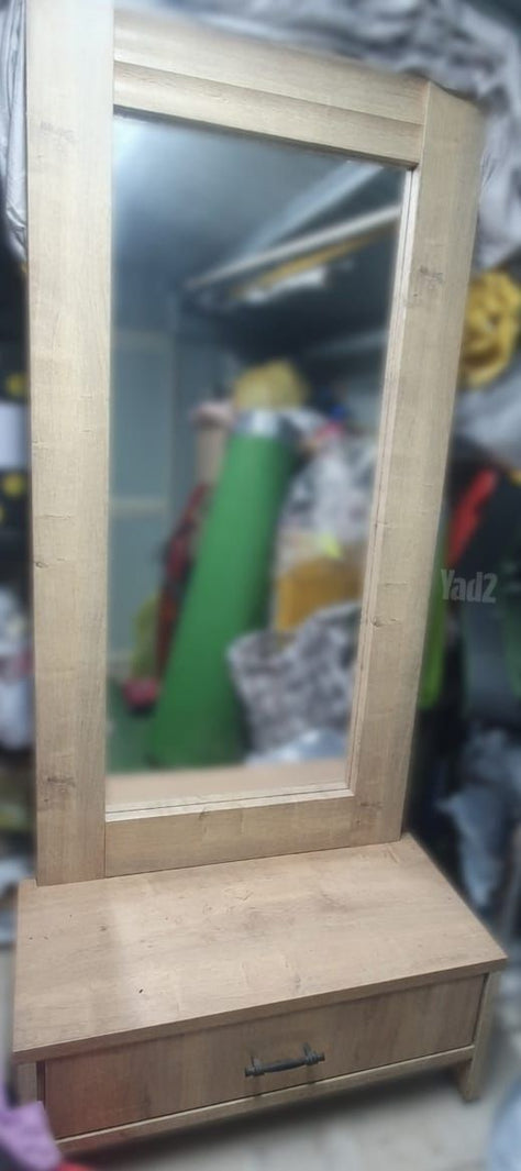 שידת מראה