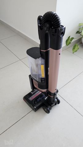 שואב אבק Shark IZ423