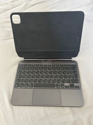 Apple Magic Keyboard for iPad