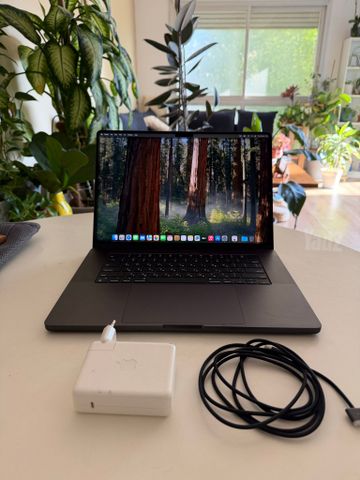 MacBook Pro 16" M4 48GB 1TB