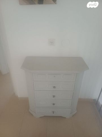 שידה ענתיקה
