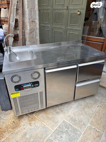מקררים תעשייתים+ כיור וברז