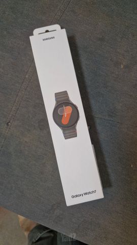 שעון חכם Galaxy Watch 7