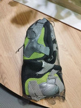 מגינים