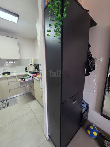 ארון כניסה