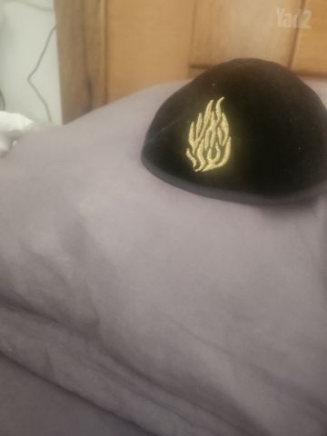כיפה שחורה