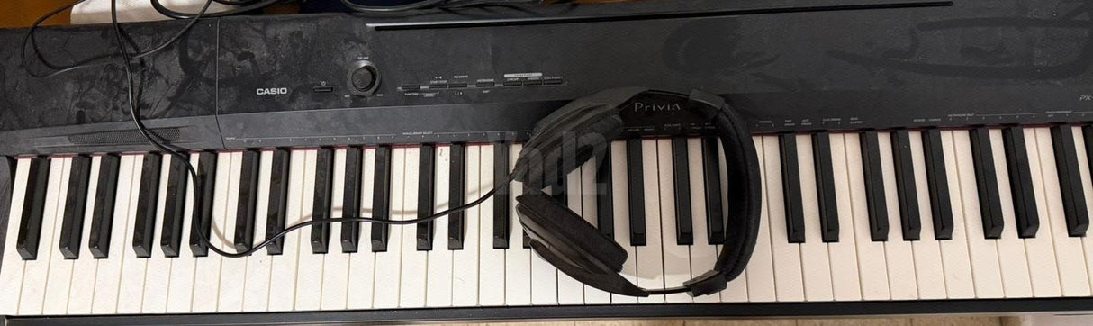 פסנתר CASIO PX-160