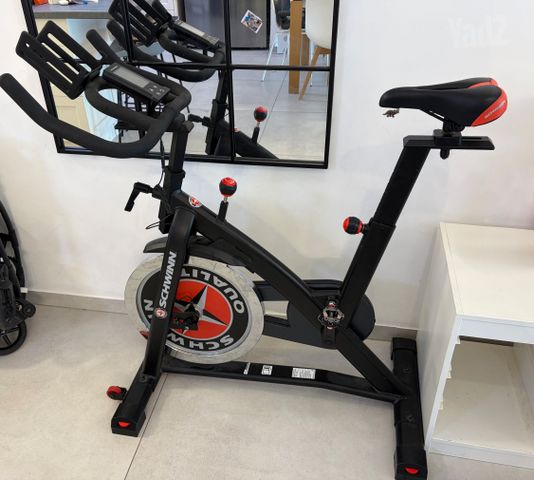 Schwinn IC7