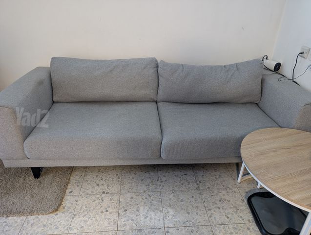 ספה תלת מושבית