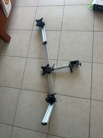 זרוע למסכים
