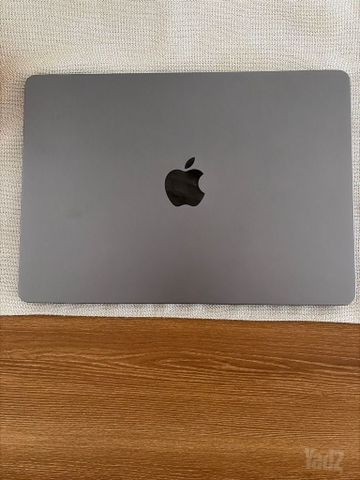MacBook air M2