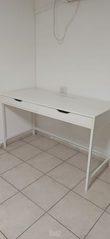 שולחן כתיבה