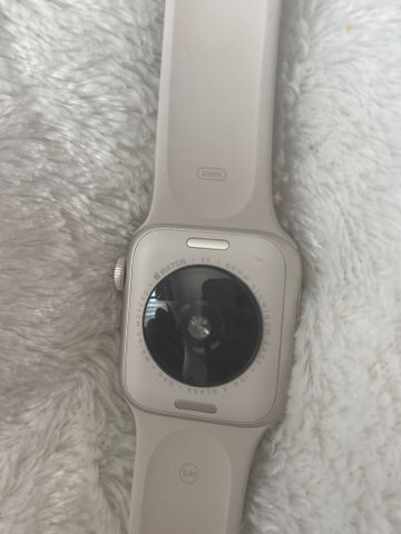 שעון Apple Watch SE (40mm)