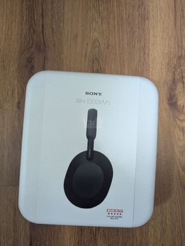 Sony WH-1000XM5