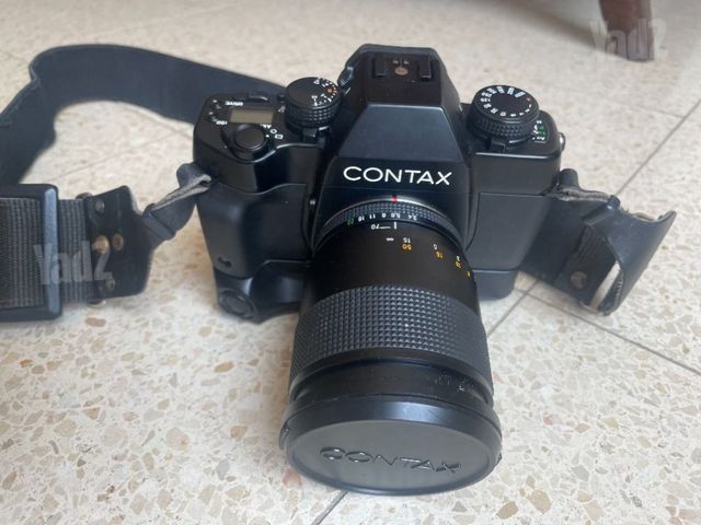 Contax ST + Zeiss 35-70mm פילם
