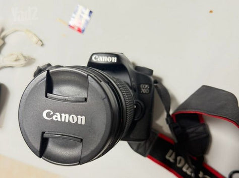 Canon EOS 70D+  EF-S 18-135mm