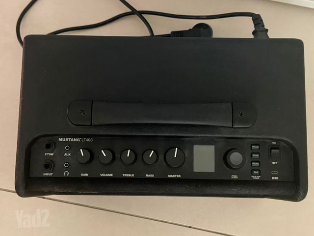 מגבר  fender mustang LT40s