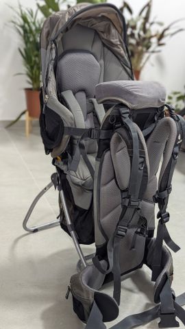 מנשא טיולים deuter