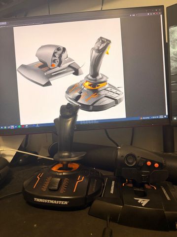 ג׳וייסטיק טיסה thrustmaster