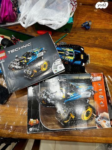 Lego technicמכונית עם שלט