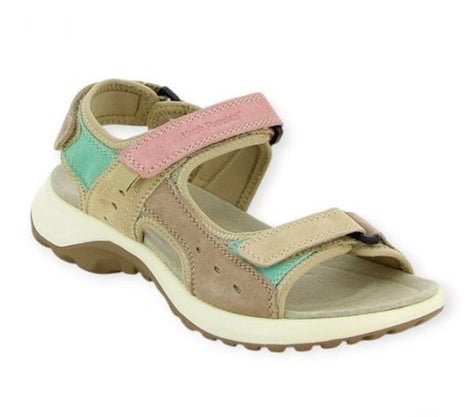 סנדלי hush puppies