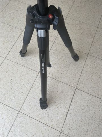 חצובת Manfrotto + ראש