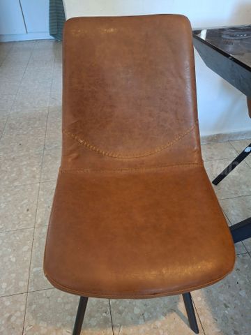 כיסאות