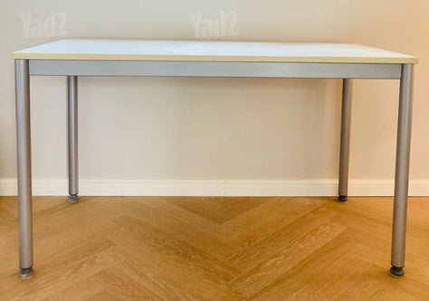 שולחן