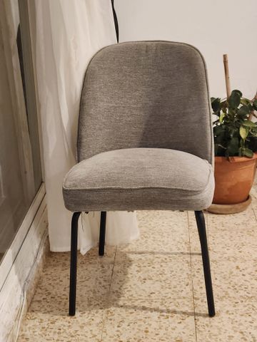 כיסא מרופד