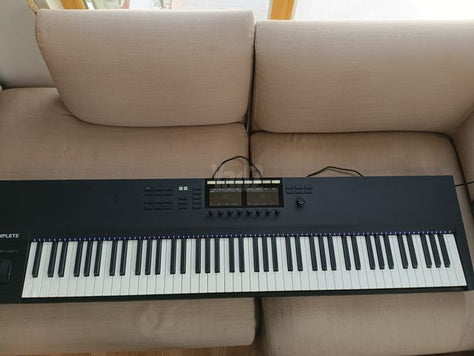 מקלדת שליטה Komplete S88