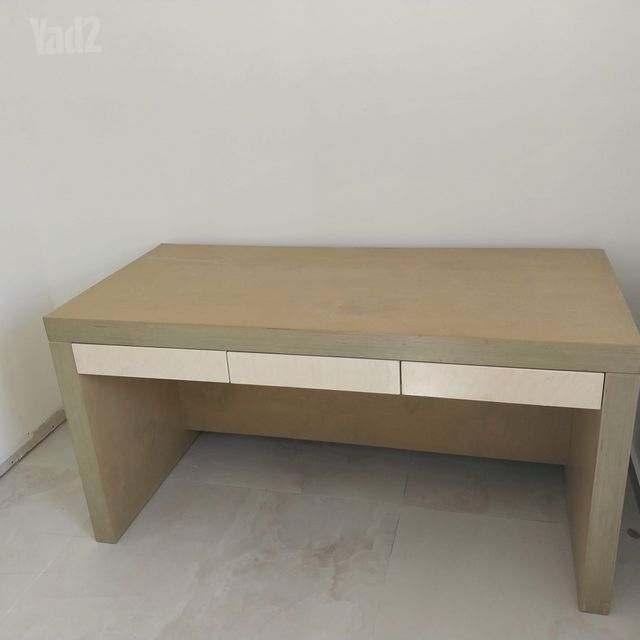 שולחן