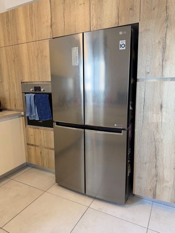 מקרר LG ארבע דלתות