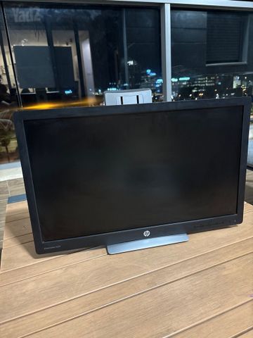 HP EliteDisplay 21.5" כמו חדש