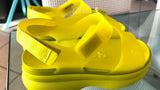 נעלי לנשים Crocs