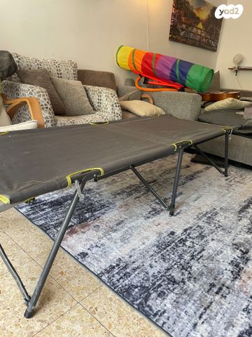 מיטת שדה