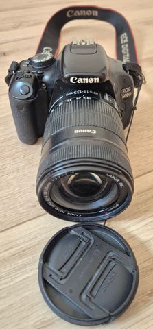 Canon 600D ועדשת EF-S 18–135